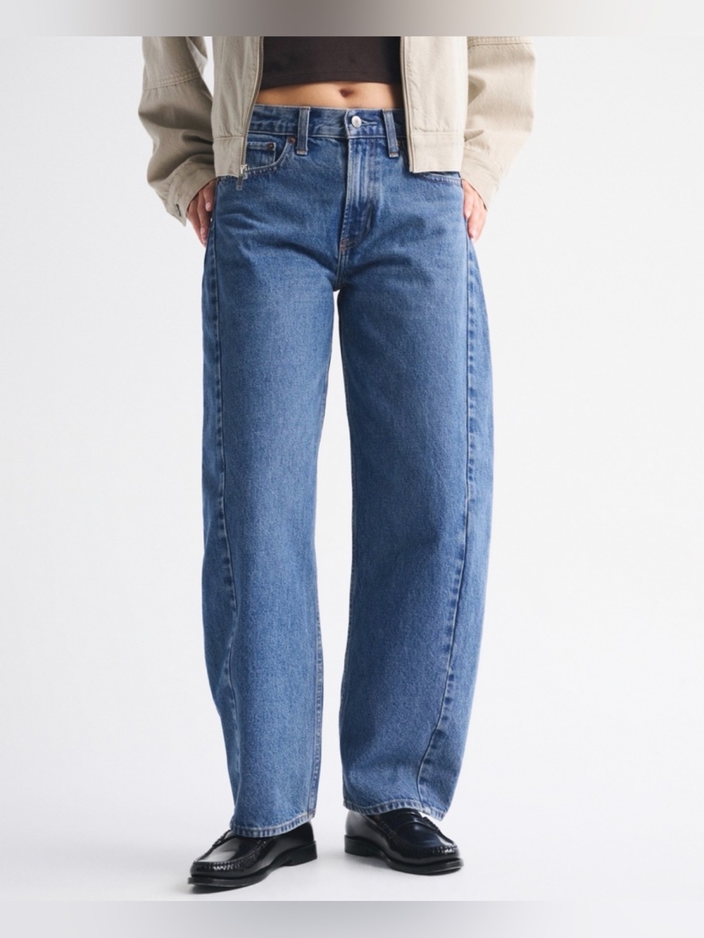 Abercrombie Mid Rise Barrel Jeans - 33/16s - Picture 1 of 6